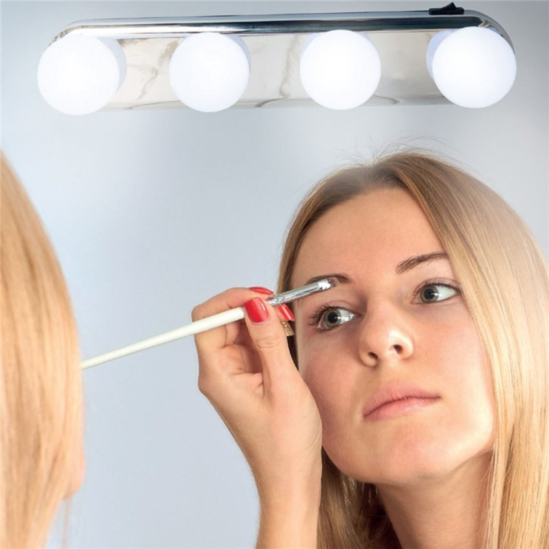 Magic Mirror Light – Μεταμόρφωσε τον Καθρέφτη σου σε Studio Μακιγιάζ!